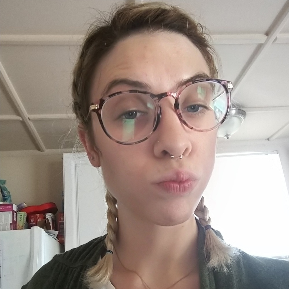 Meet your Posher, Nichole